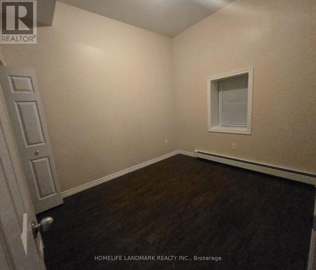 Building Photo - 300 Main St