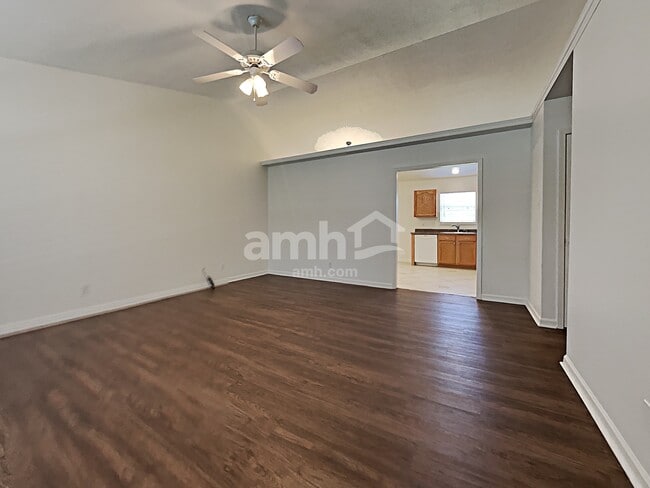 Foto del edificio - 2114 Post Oak Ln