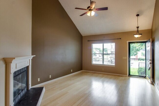 Building Photo - 2208 Bryce Cove