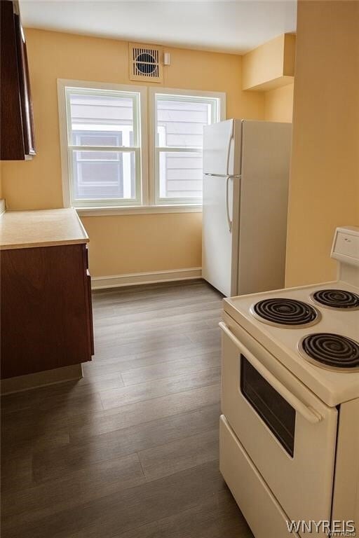 Building Photo - 64 Montrose Ave