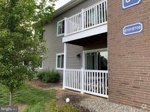 Building Photo - 8701 Tamarron Dr