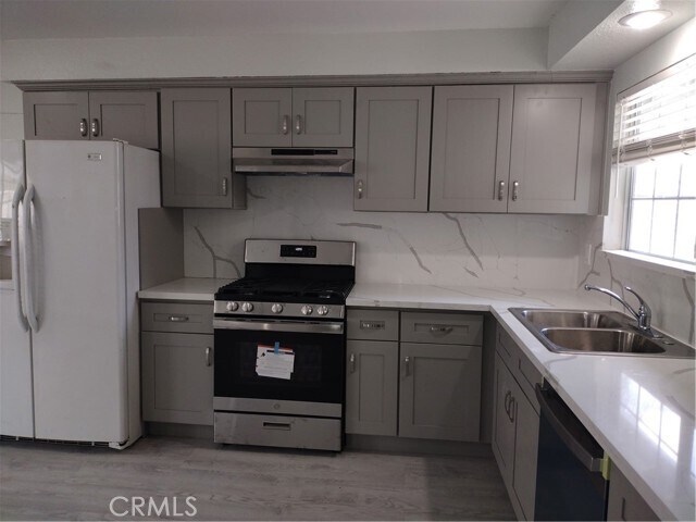 Building Photo - 530 W Parkwood Ave