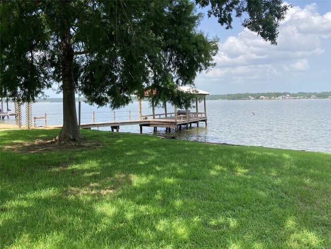 Foto del edificio - 554 Harbor Dr