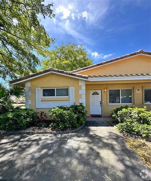 Building Photo - 3890 NW 110th Ave