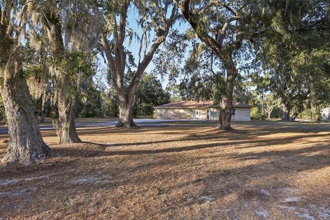 Foto del edificio - 5706 Durant Rd