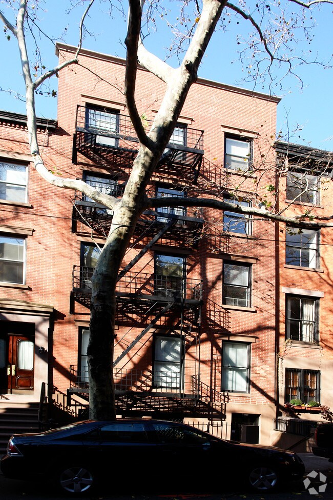 Building Photo - 308 Hicks St