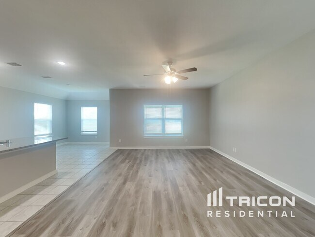 Building Photo - 208 Greenhill Street Glenn Heights TX
