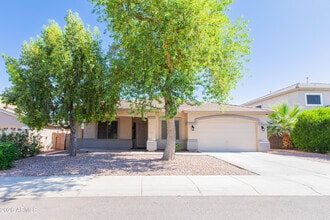 Building Photo - 13727 W San Miguel Ave