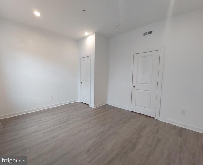 Building Photo - 6109 Market St