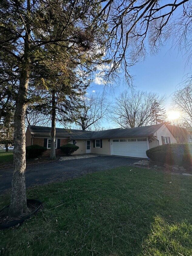 236 Vernon Dr, Bolingbrook, IL 60440 House Rental in Bolingbrook, IL