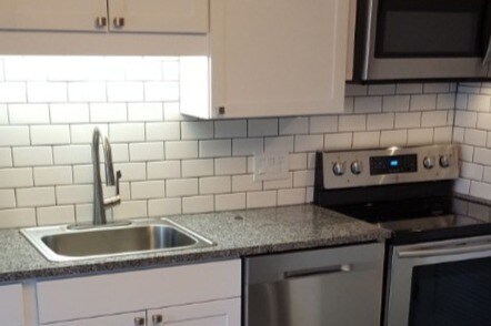 Granite Counter Tops - 6561 Woodhall Dr