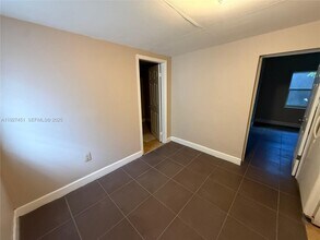 Building Photo - 1129 NW 29th St