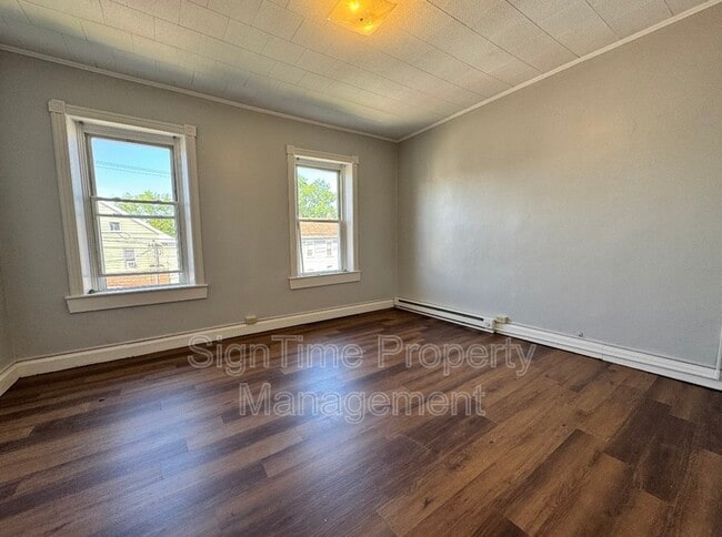 Foto del edificio - 512 Salem Ave