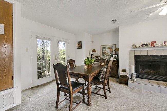 Building Photo - Great Hills Townhome with Private Deck & Scenic Views