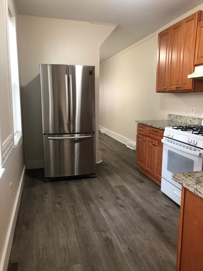 Foto del edificio - Fantastic 2 Bedroom/2 Bath Home! Recently Renovated Kitchen & Baths!