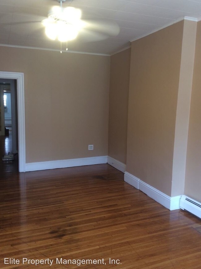 Foto del edificio - 1 br, 1 bath House - 527 W. Market St. Apt. 1