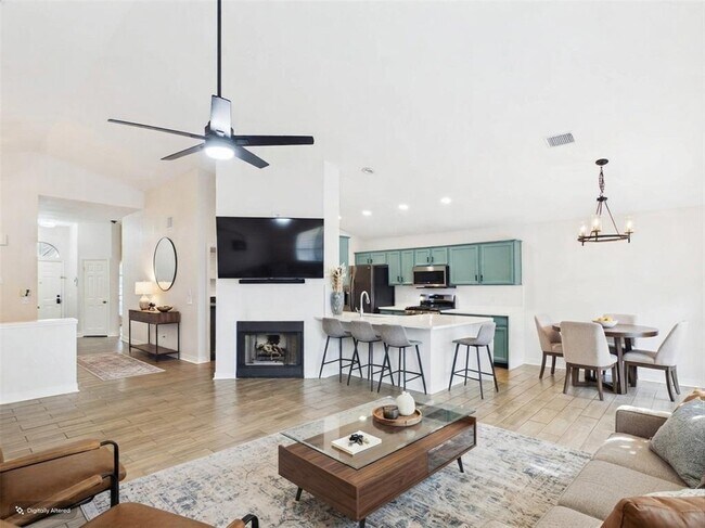 Building Photo - 7400 Crepe Myrtle Dr