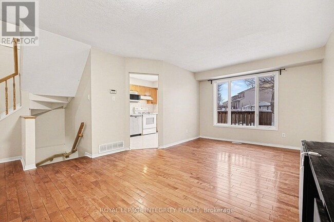 Building Photo - 206 Beatrice Dr