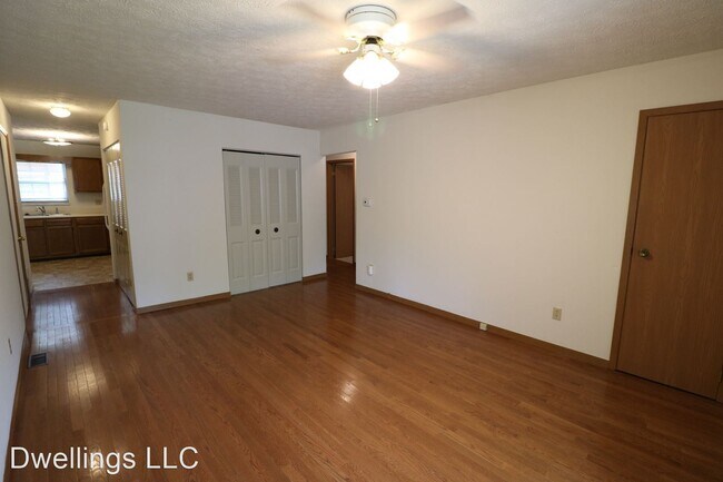 Foto del edificio - 3 br, 1 bath House - 1622 S. Greystone Ct.