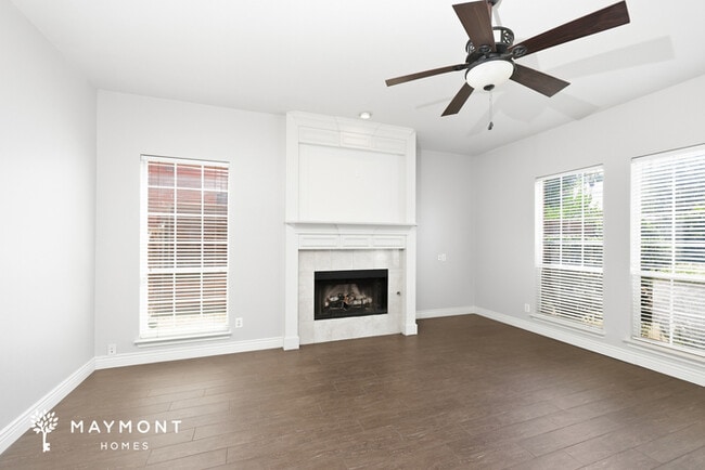 Building Photo - 713 Belmeade Ln
