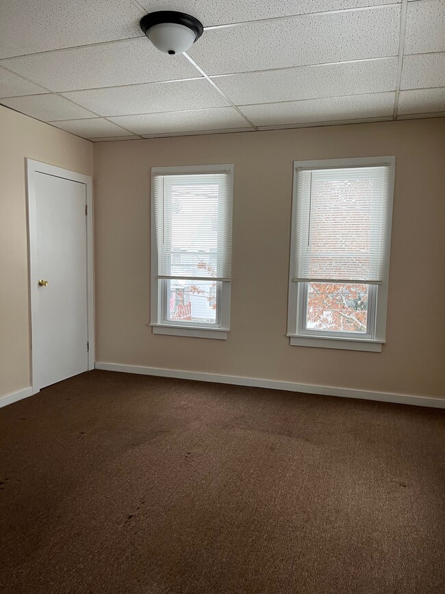 99 Prospect Ave Unit 3, Gloversville, NY 12078 Apartments in