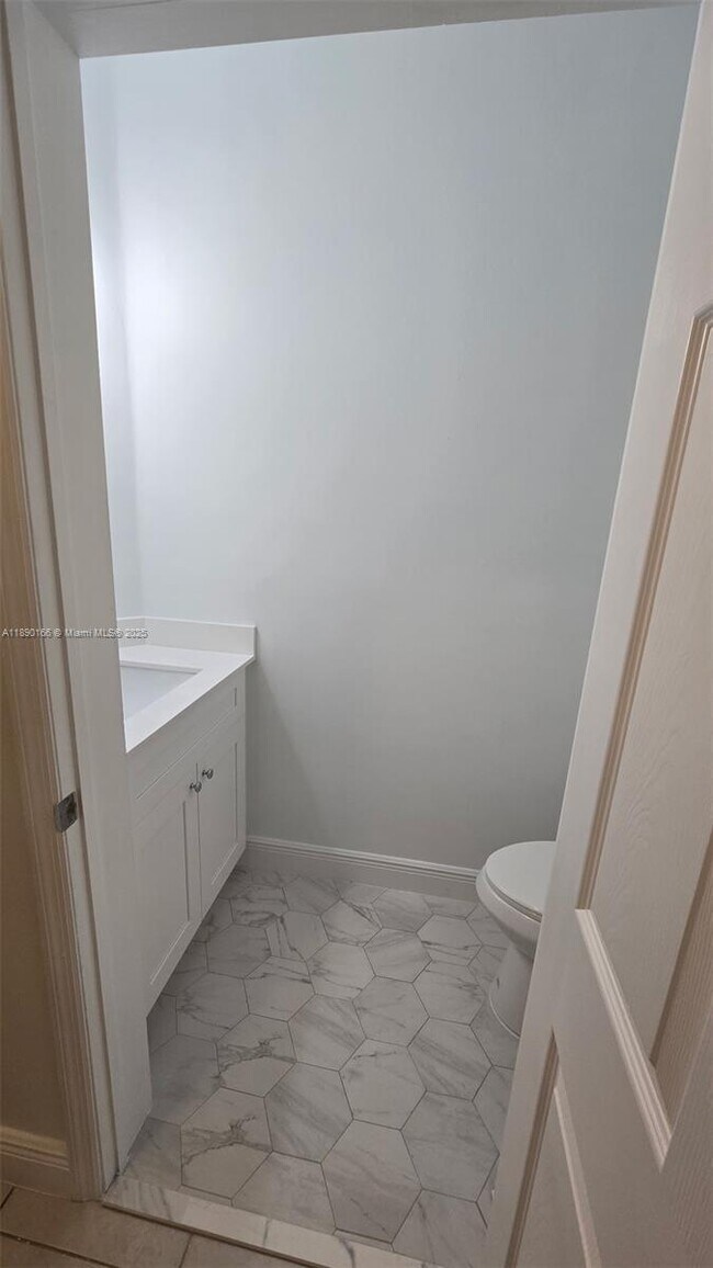 Foto del edificio - 12121 SW 5th Ct