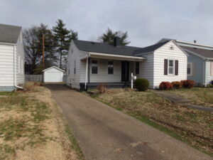 Primary Photo - 2 Bedroom House Move in ready!