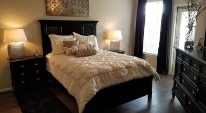 Building Photo - 3102 W Bay Area Blvd