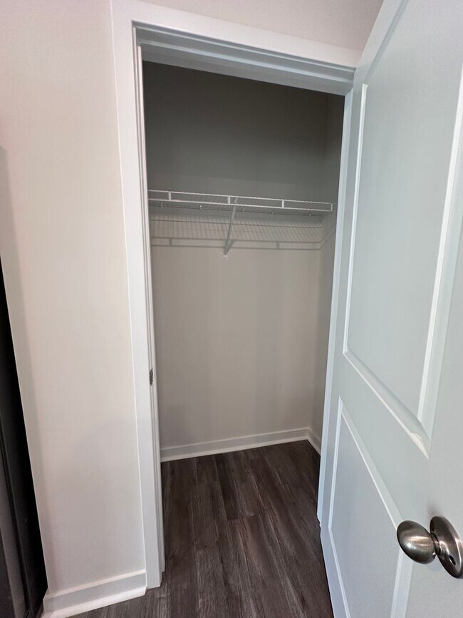 Foto del edificio - Brand-New 4-Bedroom Home in the Hamptons at Hickory with Modern Upgrades & Move-In Ready Comfort