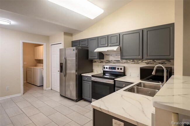 Foto del edificio - 41063 Millbrook Dr