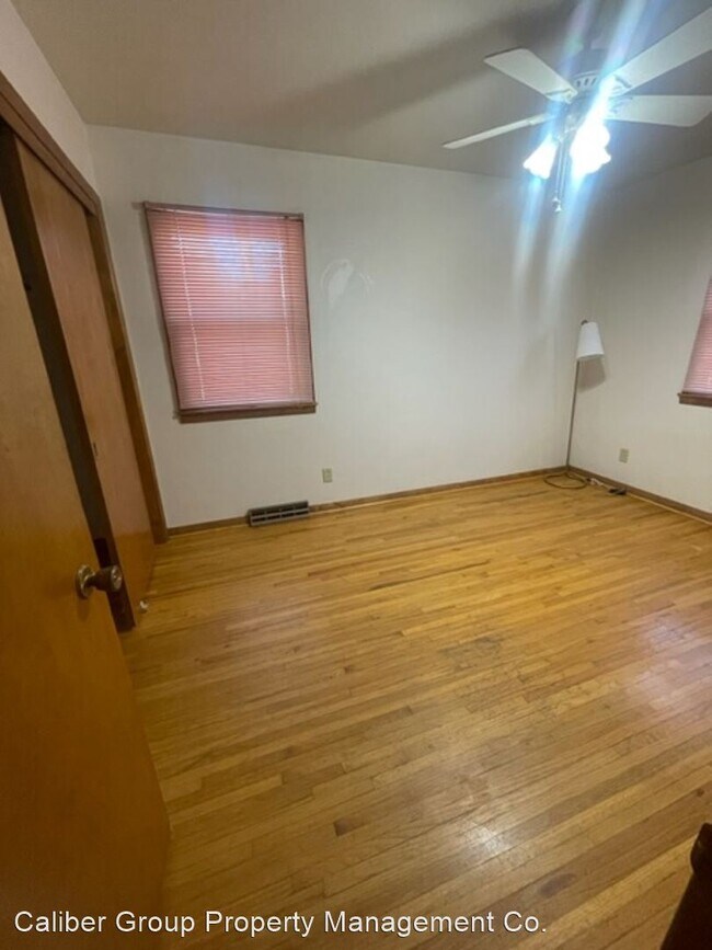 Building Photo - 3 br, 1 bath House - 3318 West Ridge
