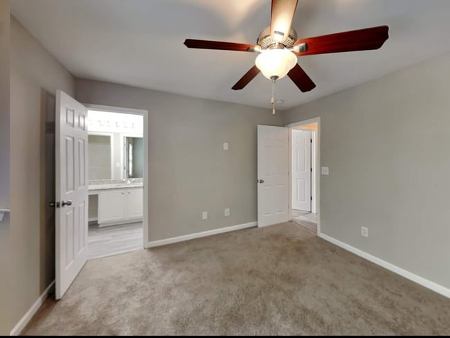Building Photo - 1808 Laurel Green Way