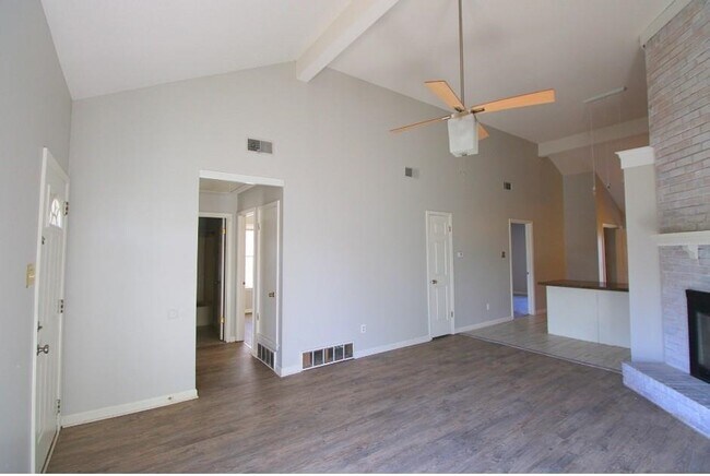 Photo - 5558 Oak Branch Cir N Townhome