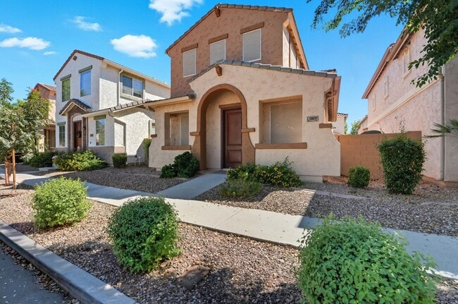 Foto del edificio - Stunning 3-bedroom, 2.5-bathroom home in t...