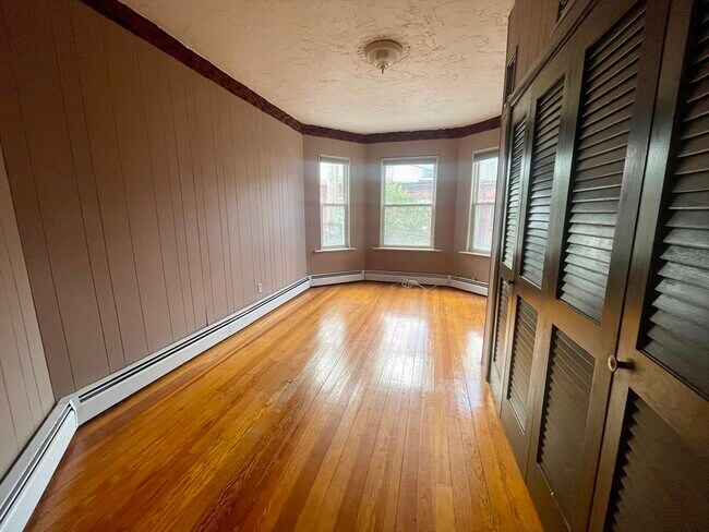 Foto del edificio - 136 Saratoga St