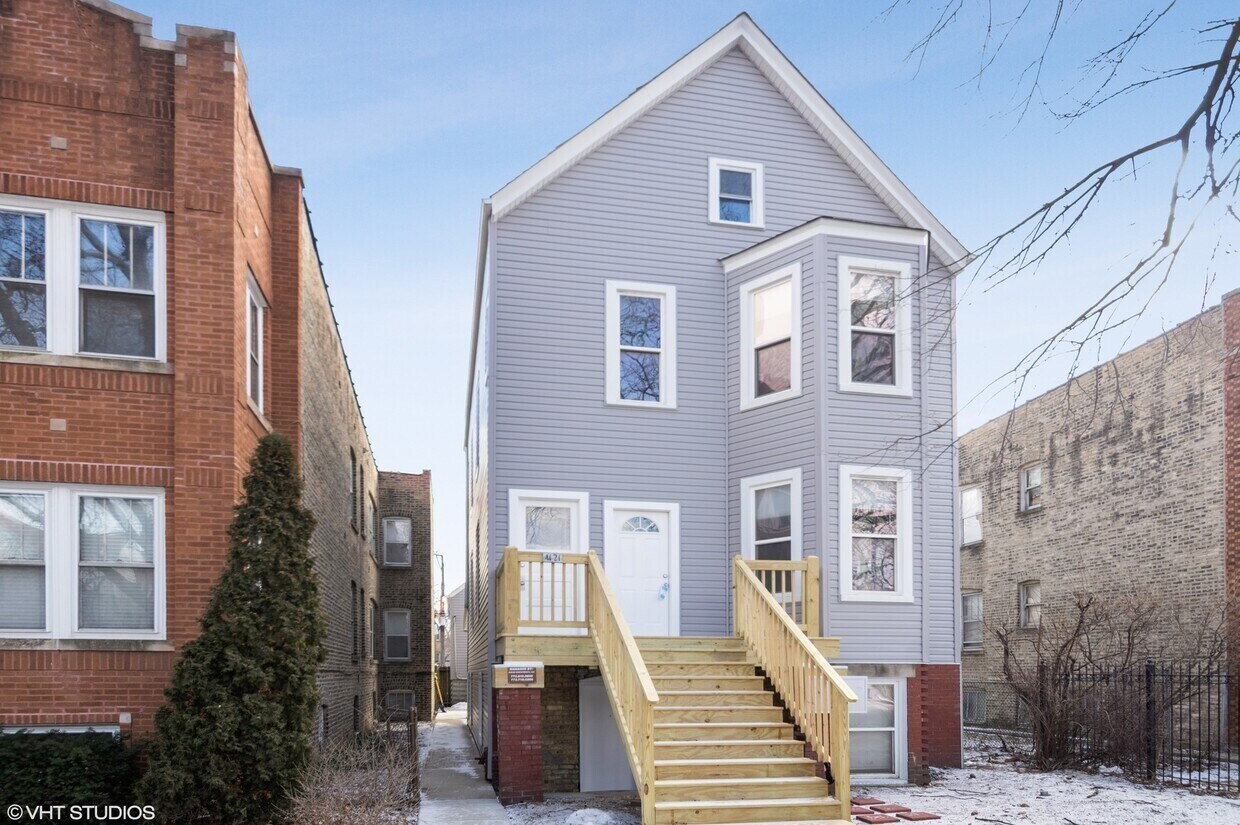 Foto principal - 4121 N Troy St