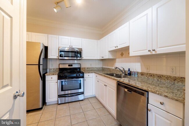Building Photo - 7 Granite Pl #314, Gaithersburg, MD 20878
