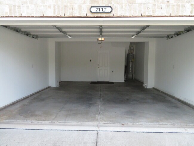 Garaje para dos coches - 2112 Middle Tennessee Blvd