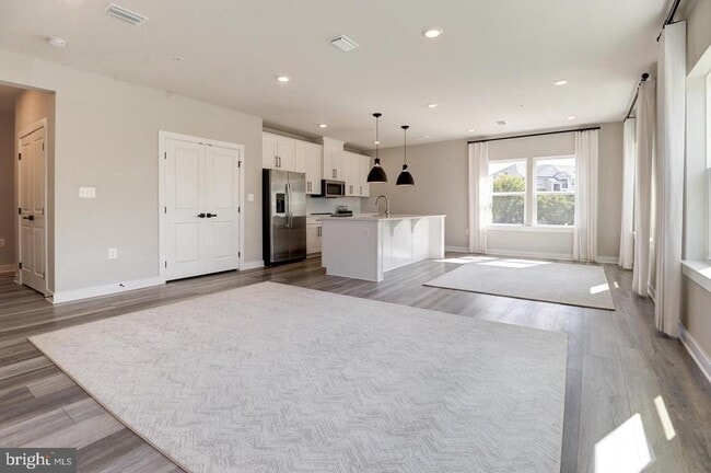 Building Photo - 12875 Mosaic Pk Wy