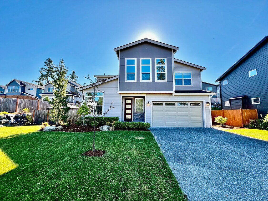 Foto principal - 3815 82nd Ave NE