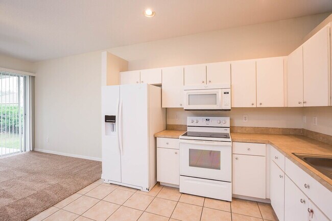 Foto del edificio - 6327 Bridgecrest Dr