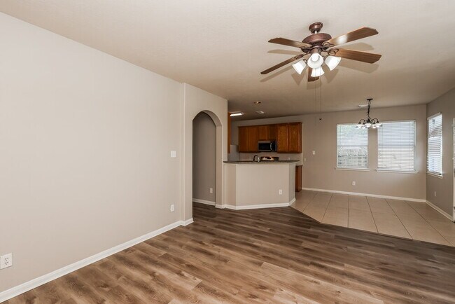 Foto del edificio - 7423 Oakwood Canyon Dr