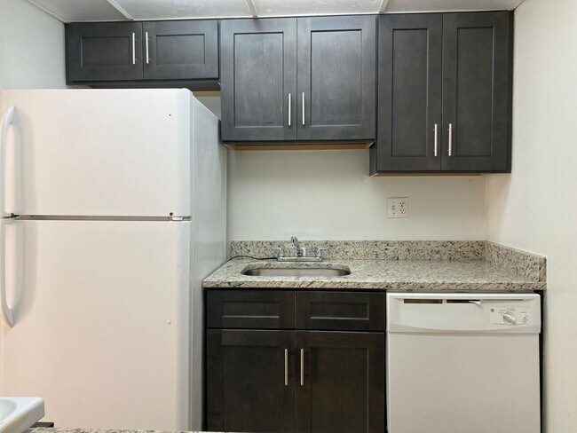 Foto del edificio - Weatherly Condominiums