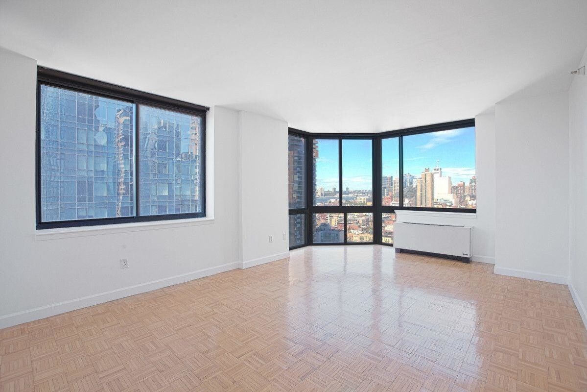 349 W 42nd St Unit 32F, New York, NY 10036 Condo for Rent in New