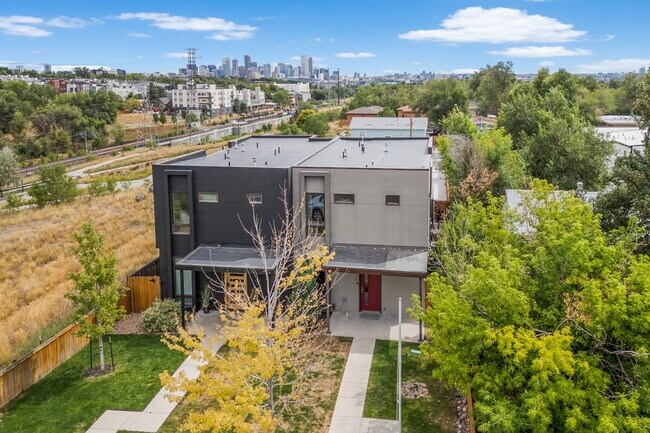 Building Photo - 1040 Tennyson St