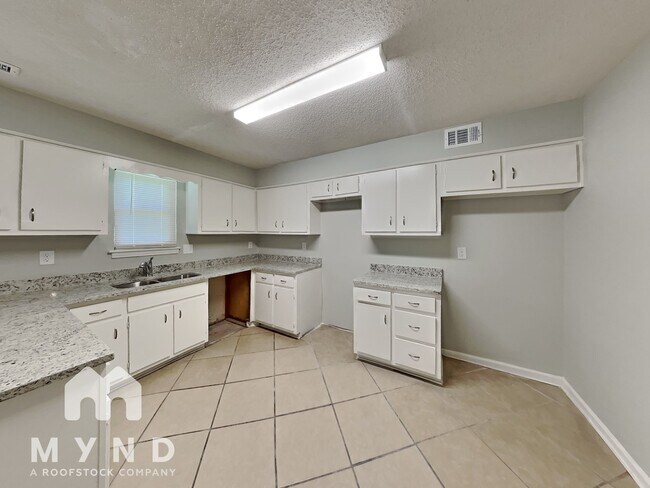 Building Photo - 3814 Silver Chalice Dr