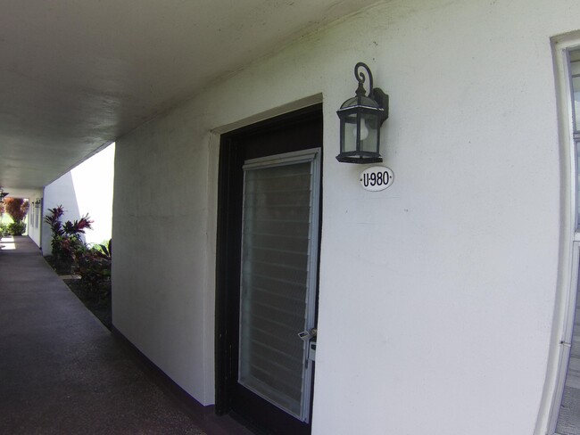 Building Photo - 980 Normandy U