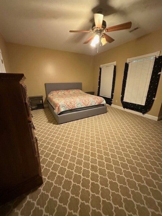 Foto del edificio - 581 Cedar Creek Rd