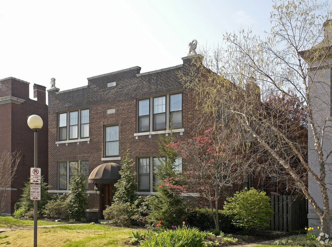 4416 Laclede Ave, Saint Louis, MO 63108 Apartments in Saint Louis, MO