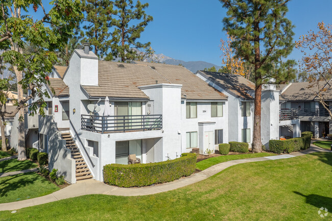 Building Photo - Lomita Court